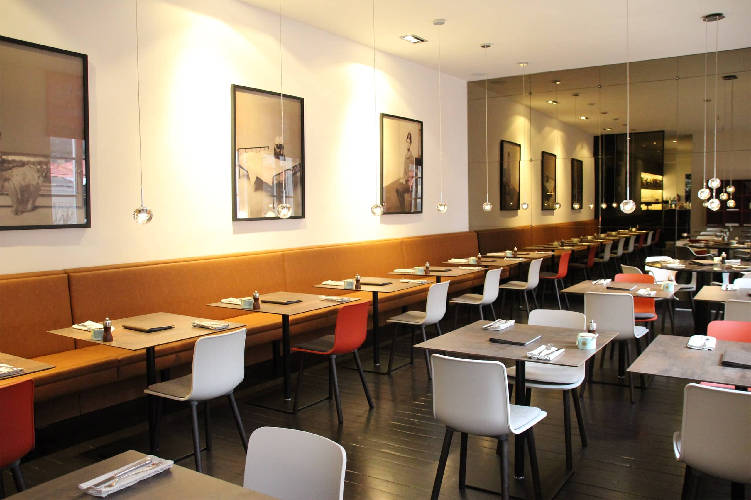 Bar con lampada Dew — Cafe Rouge, Belgium — KDLN