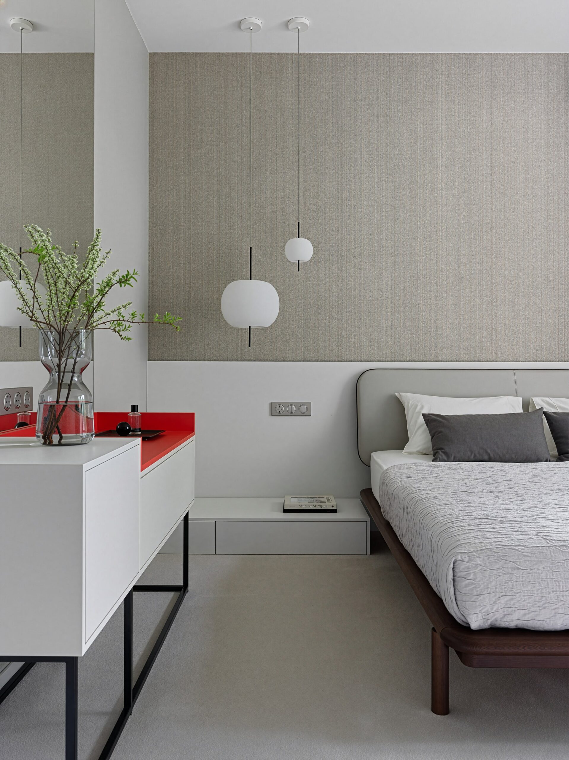 Bedroom with Kushi Suspension lamp —  Private House, Russia — KDLN