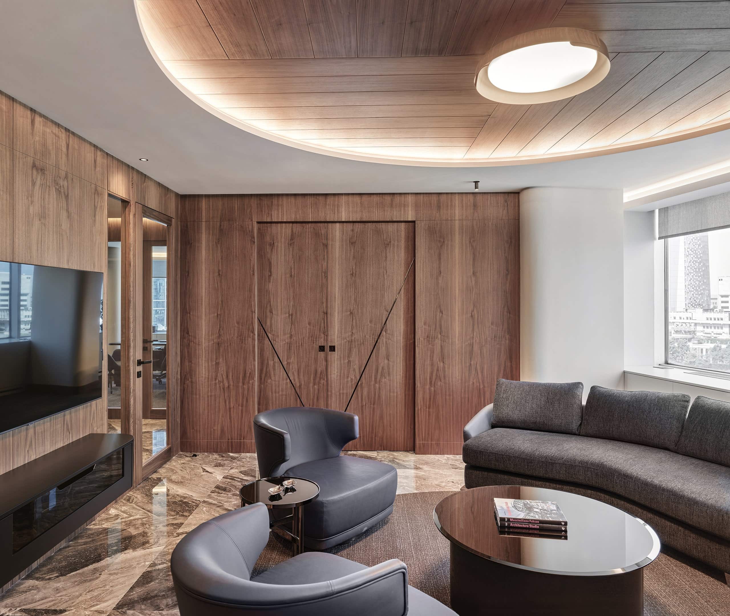 Ufficio con lampada Dala — VeVentures Headquarters, Instanbul — KDLN