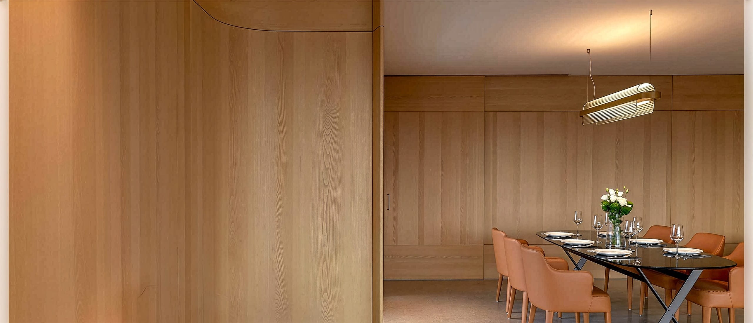 Sala da pranzo con lampada Nami — Beijing Dongzhimen N.8, Beijing — KDLN