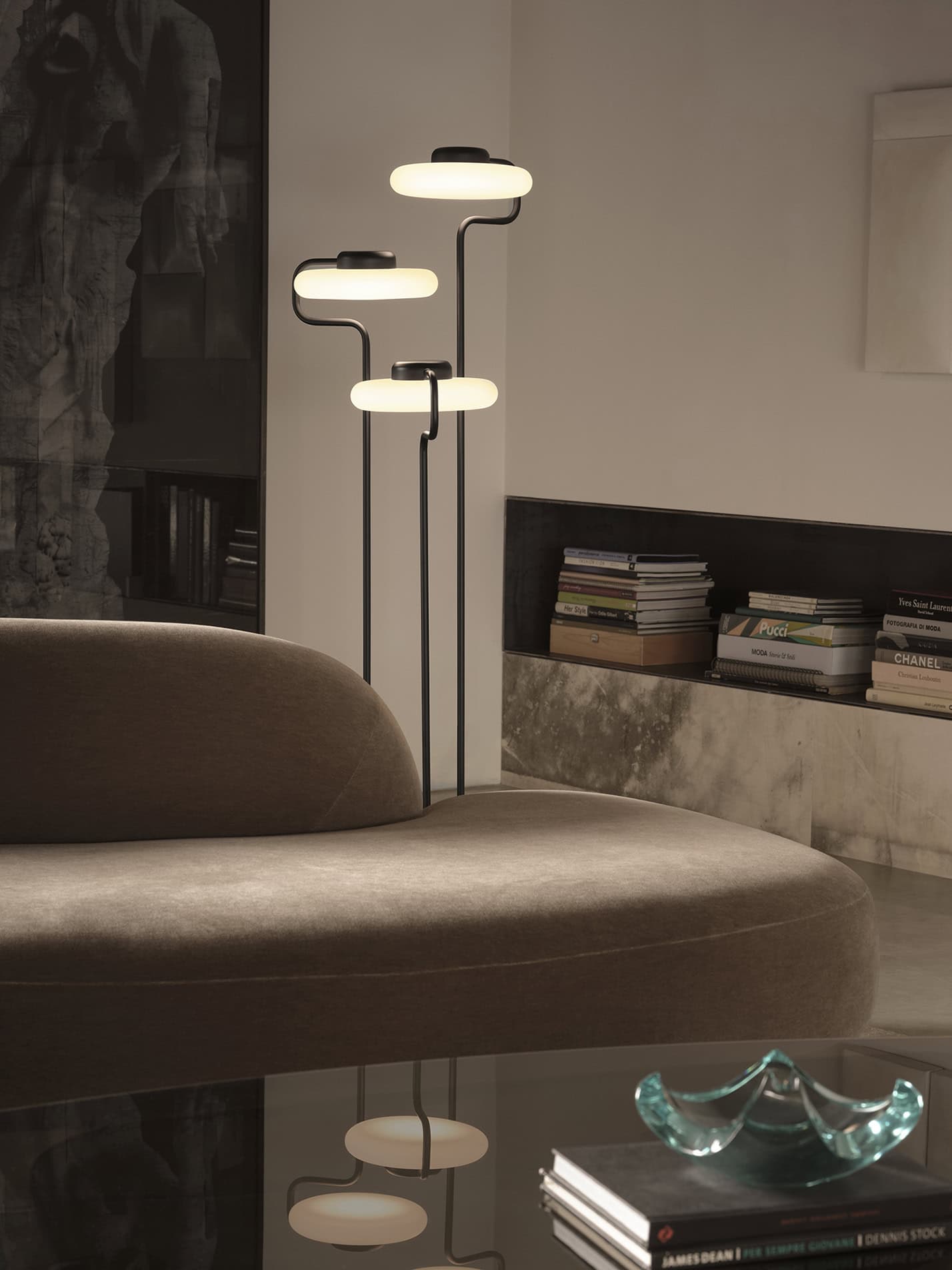 Living con lampada Tratto Floor